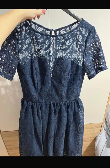 Spoločenské šat, 38