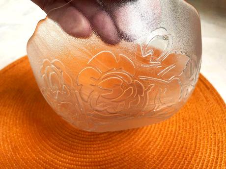 Starožitná misa z ľadového skla, 