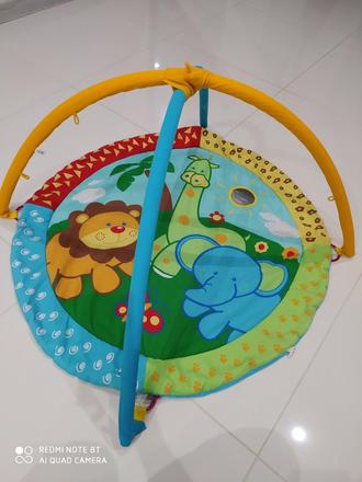 Hracia deka s hrazdou na hračky, 