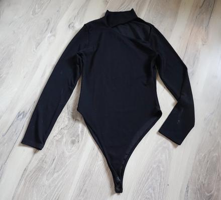 Body zaya s asymetrickým výstrihom, zara,l