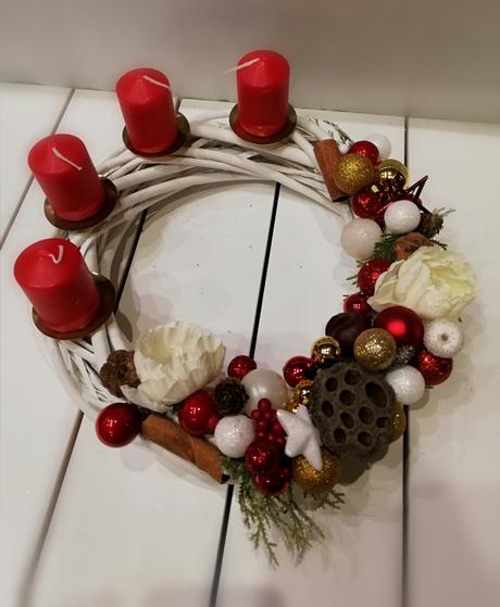 Adventný veniec,