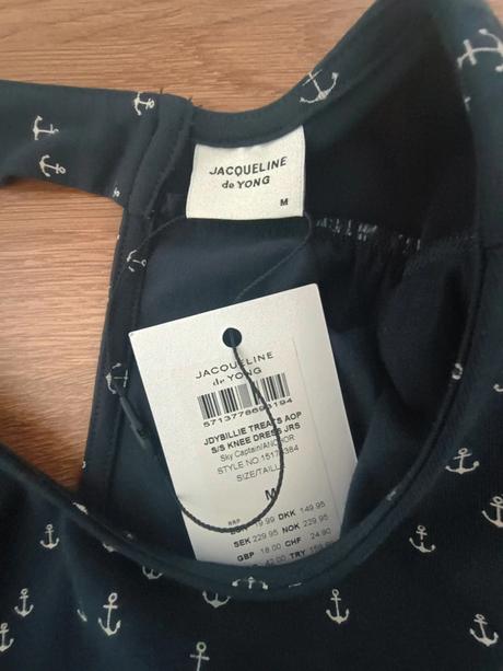 Tmavomodré šaty, m