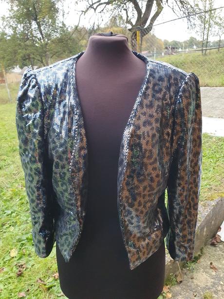 Flitrovane sako, next,l