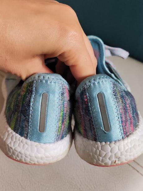 Nazúvacie tenisky, 31