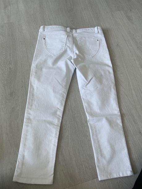 Biele jeansy, 36