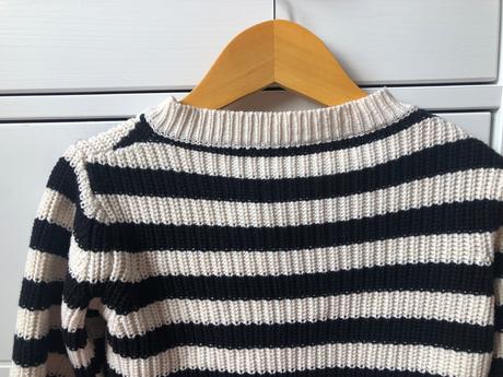 Krémovo - čierny pásikavý sveter 92/98, 92