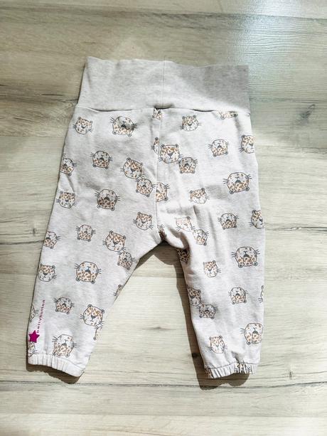 Nohavice s vysokým pásom, 80