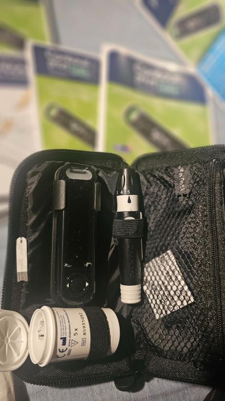 Inteligentný glukomer s bluetooth a appkou,