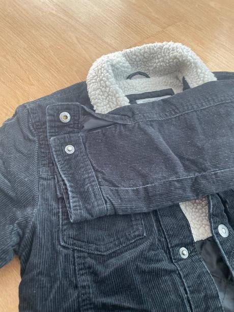 Oteplená bunda, c&a,140