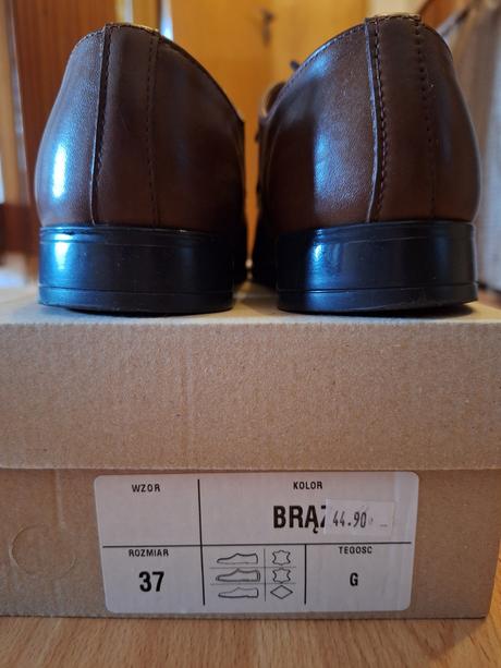 Spoločenské topánky, 37