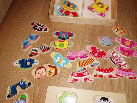 Drevená hra obliekanie, 