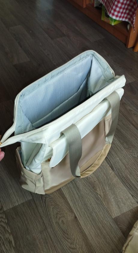 Dámska kabelka  / ruksak na laptop 40 cm x 28cm, 