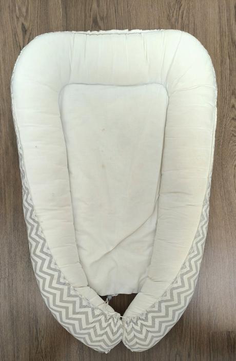 Hniezdo, šírka (cm): 30,dĺžka (cm): 50