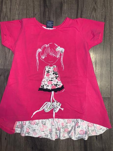 Veselé tričko s čipkou a kraťasami, 110