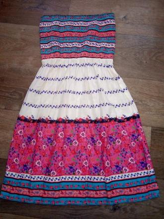 Krásne kvetinkové bavlnené šaty m/l - nové, primark,38