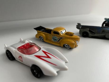 Hot wheels - hracia súprava ohromný skok - jaskyňa,