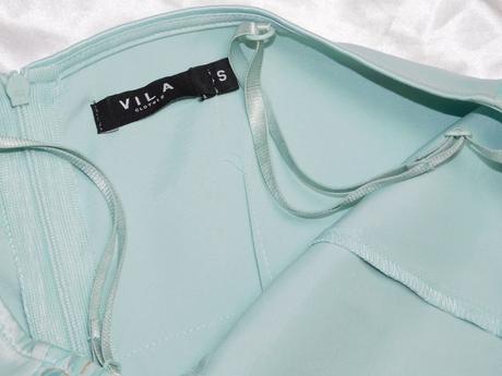 Velmi pekne saty na slavnost, 36