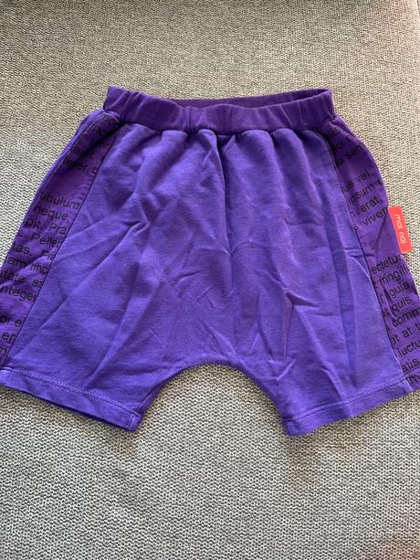 Fialove pudlove kratasy, 116