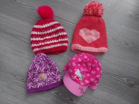 Čiapky veľ. 50-52, 104