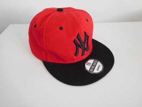 Ny čiapka rovný šilt nová,, 