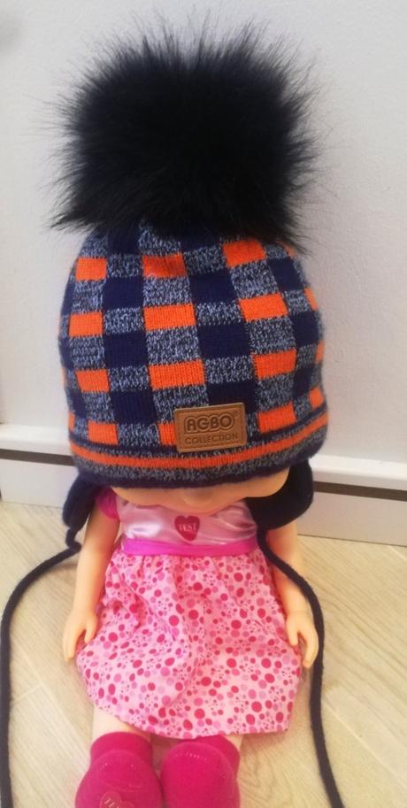 Teplá čiapka s brmbolcom, 98