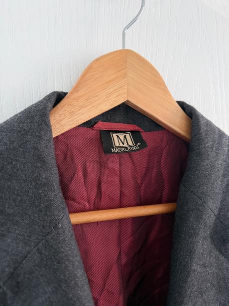 Klasické grafitove sako madeleine, vintage, 42