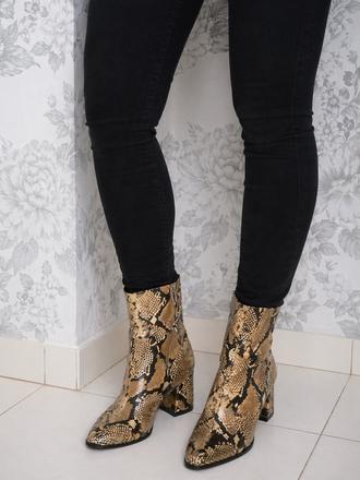 Zara damske kotnikove čižmy, zara,39