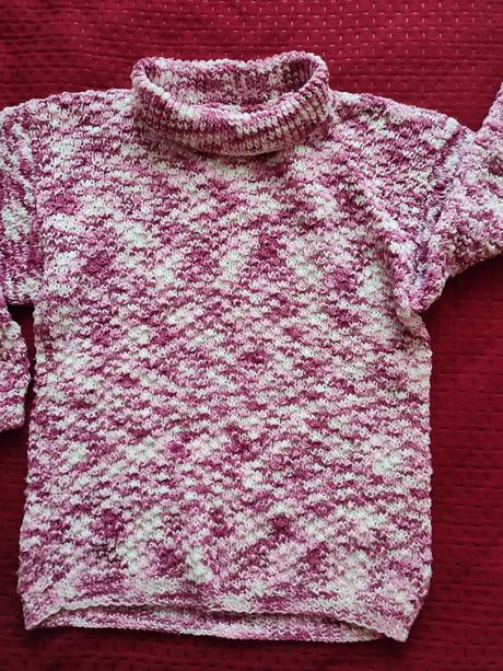 Svetrík dievčenský, 128