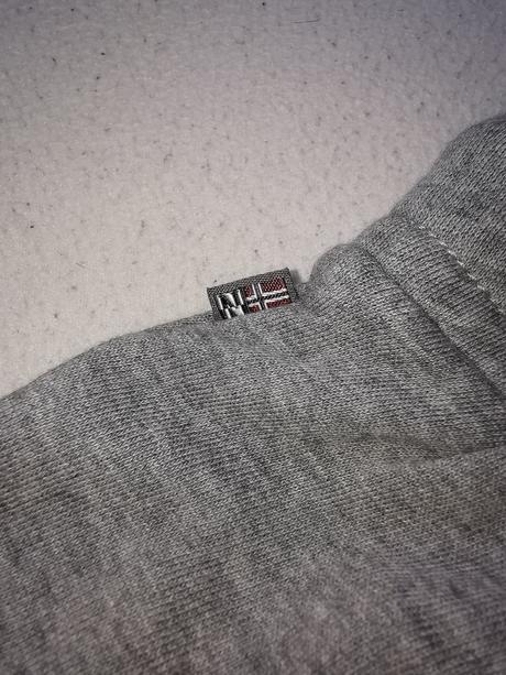 Kratasy napapijri, napapijri,s