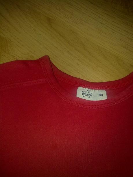 Červené tričko, 98