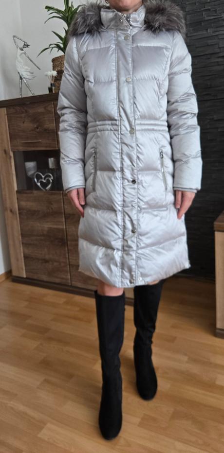 Dámska perová bunda veľ.38, c&a,m