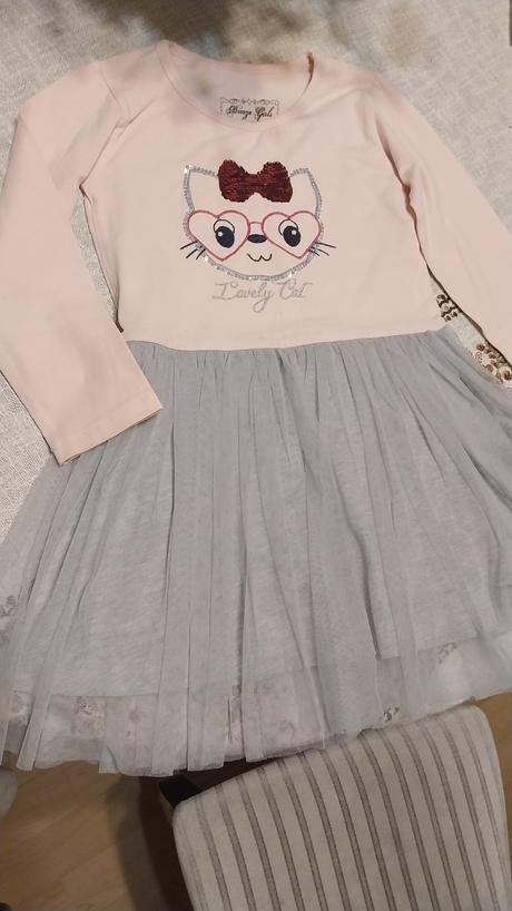 Šaty s dlhým rukávom, 116