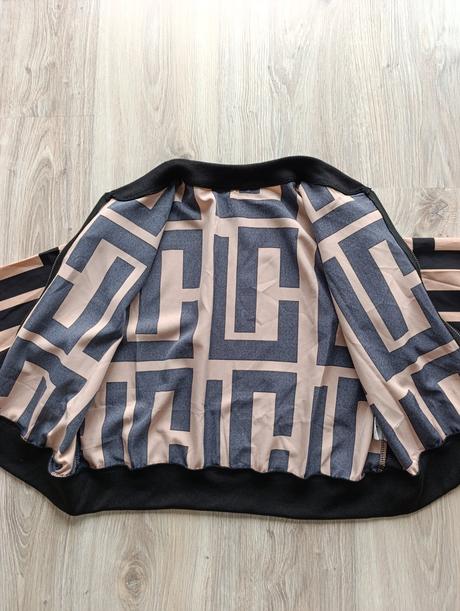 Dámska krátka tenká bunda, m