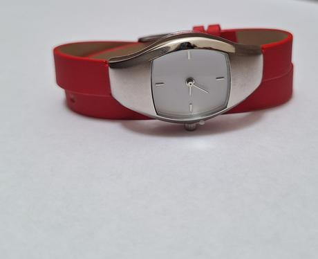 Dámske hodinky kérastase paris, 