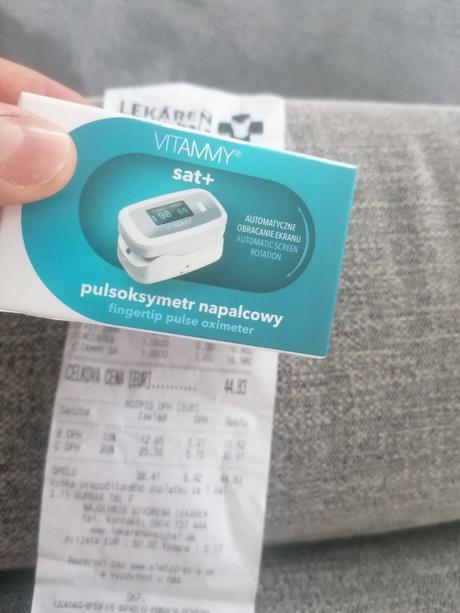 Pulzny oxymeter pre prst, 