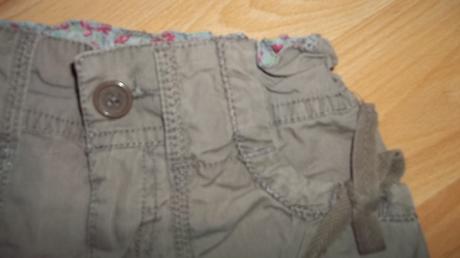 Hnedá suknička, 122