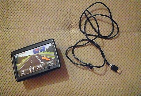 Gps navigacia tom tom go 825 live europe, 