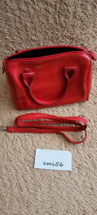 Červená taška/kabelka,