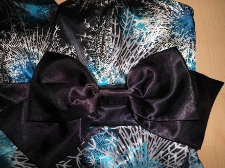 Cierno-modre saty, s