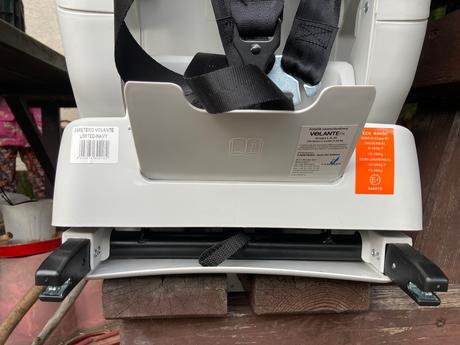 Detska autosedacka, caretero