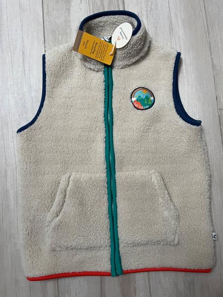 Makkučká vesta frugi, 134 / 140