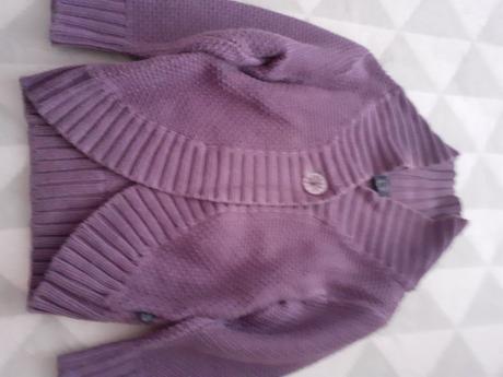 Fialovy dievcensky svetrik, 104
