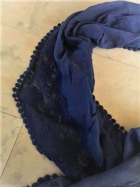 Bavlnená šatka s krajkou, 