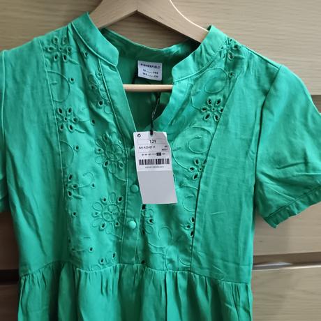 Lahke letné šaty, 152