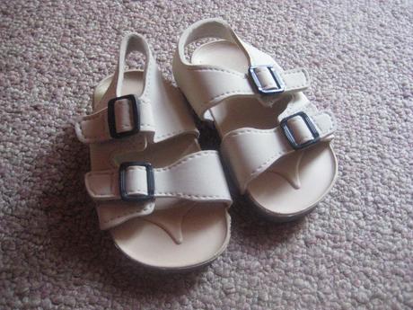 Sandálkové capačky, cherokee,19