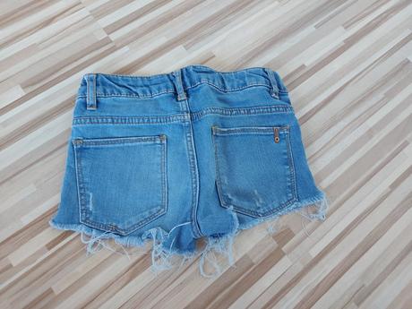Šortky, zara,128