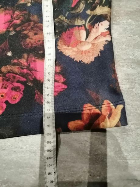 Kvetované elast. šaty kyraandko vm, m