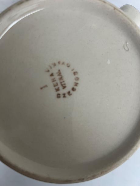 Keravitral zriedkavy krigel pohar keramika zberate,