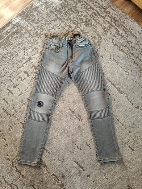 Jeany slim 146, c&a,146