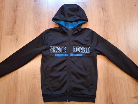 Chlapčenské mikiny v.146-152, 152